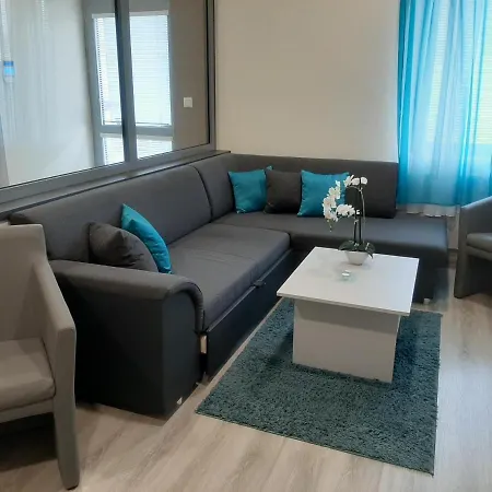 Garni S.o.g.* * * 3*