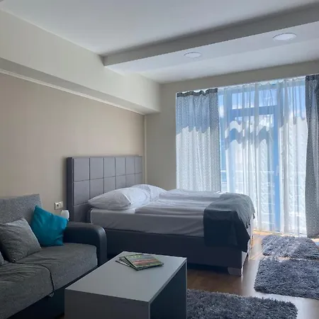 Garni S.o.g.* * * Trencin