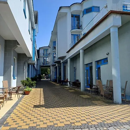 Garni S.o.g.* * * ホテル